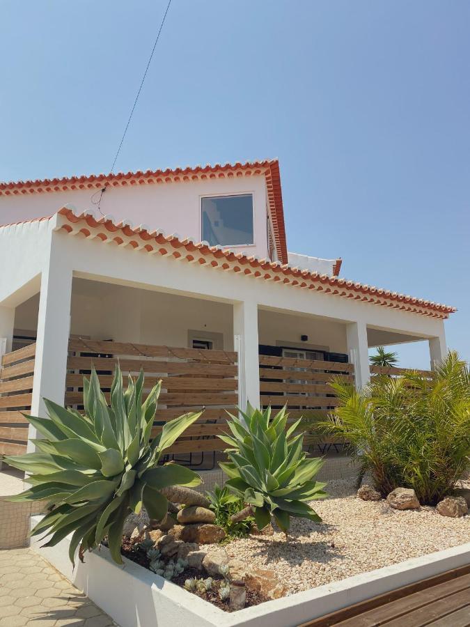 The Lighthouse Hostel Arrifana Aljezur Exteriör bild