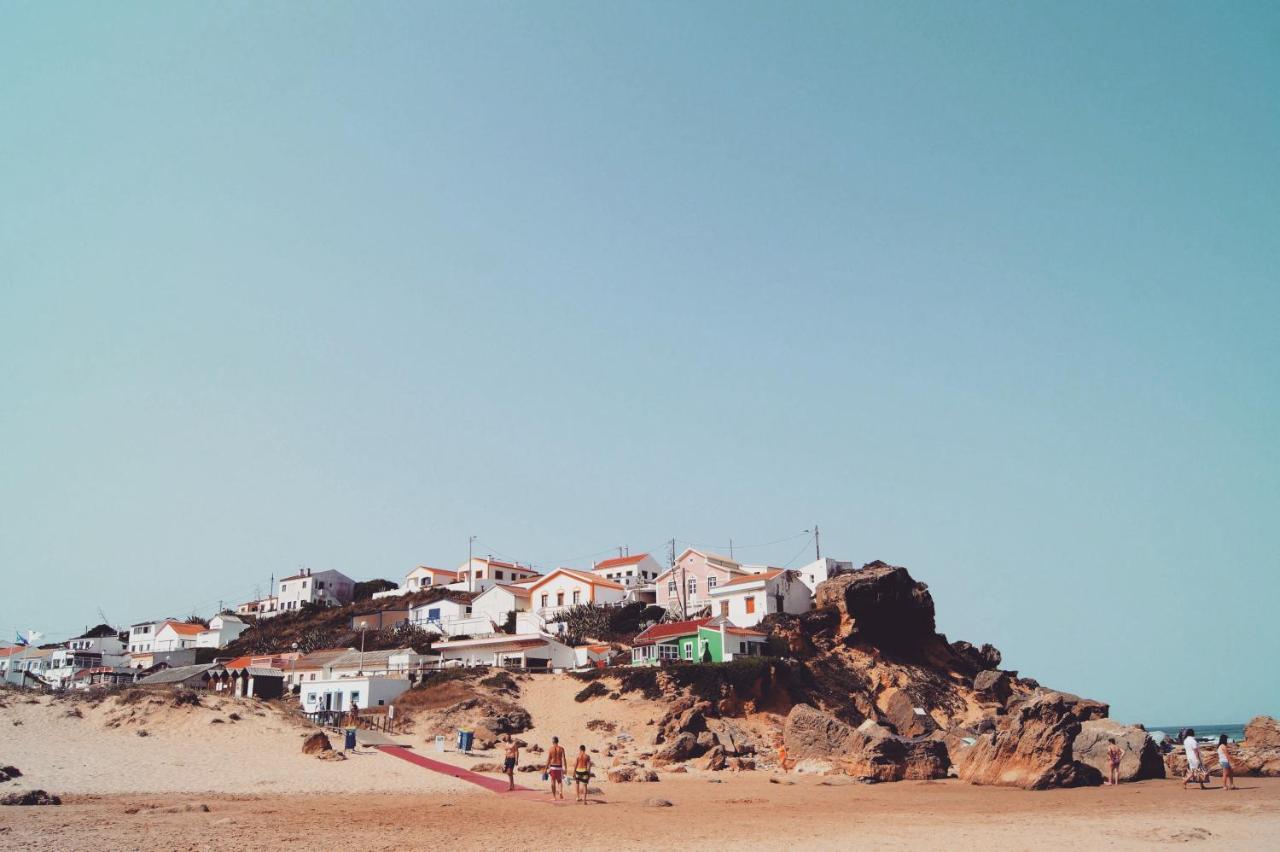 The Lighthouse Hostel Arrifana Aljezur Exteriör bild